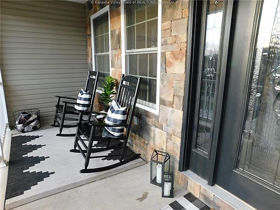 3rd image of 109 Southern Woods Dr