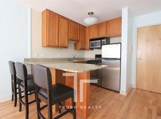 623 W Wrightwood Ave #200, Chicago, IL 60614