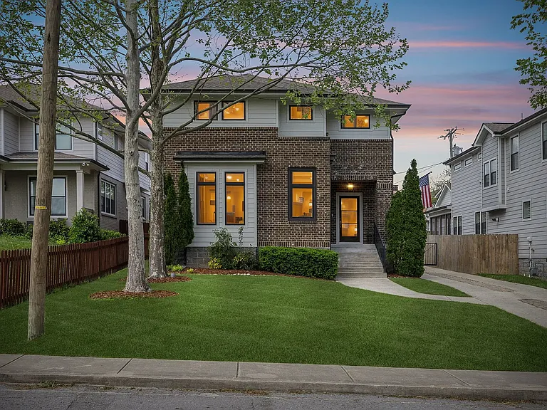 2302 Sunset Pl — Photo 47