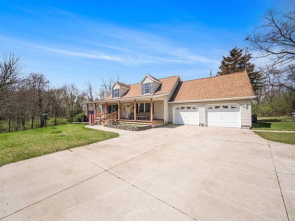 2nd image of 10500 Woodland Dr