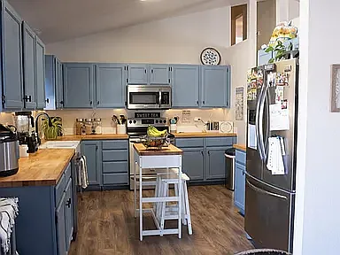 535 E 20th St — Photo 7