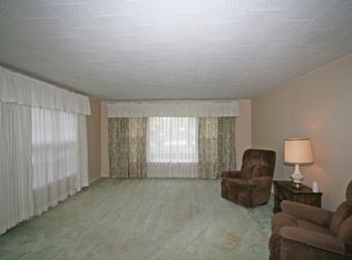 320 59th St, Downers Grove, IL 60516