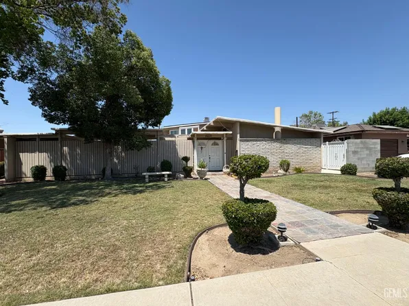 1313 Quincy St, Delano, CA 93215