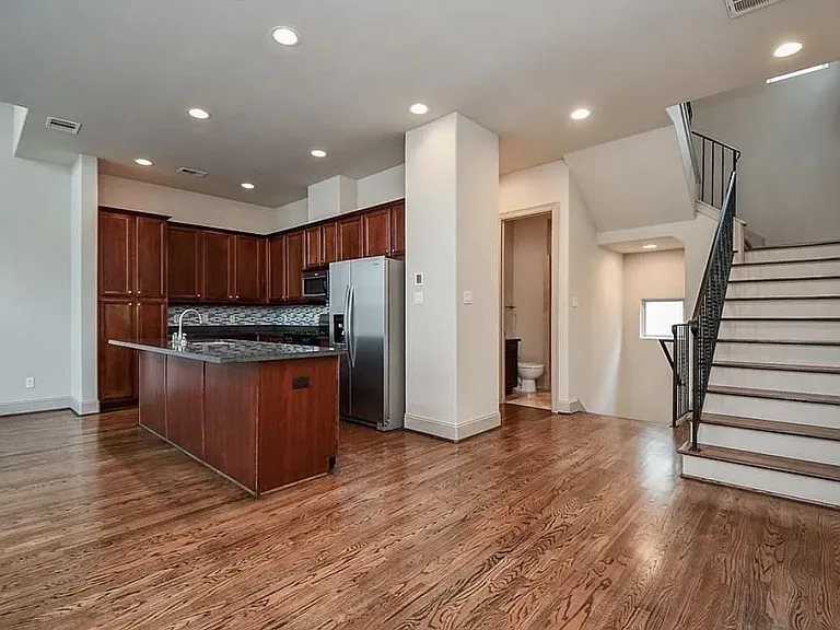 2908 Leeland St — Photo 16