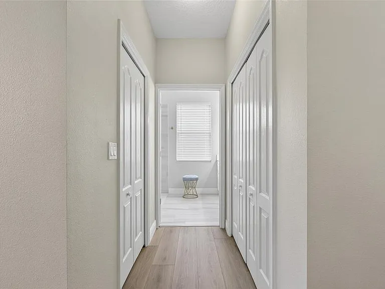 1103 Villeroy Dr — Photo 10