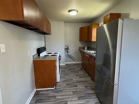 3rd image of 238 W End Ave
