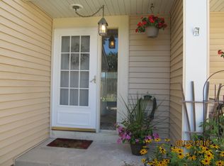 734 Colorado Ct #734, Carol Stream, IL