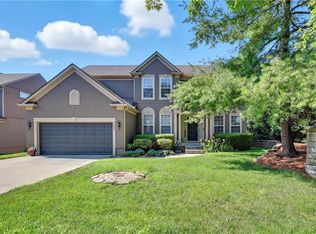 8609 W 157th St, Overland Park, KS 66223