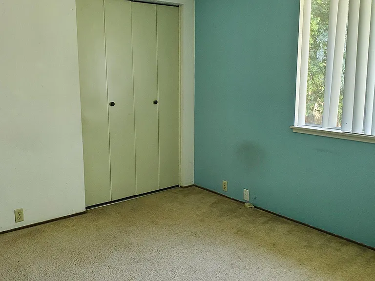 1536 Drake Dr — Photo 15