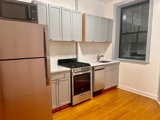 Rented by Compass | media 2