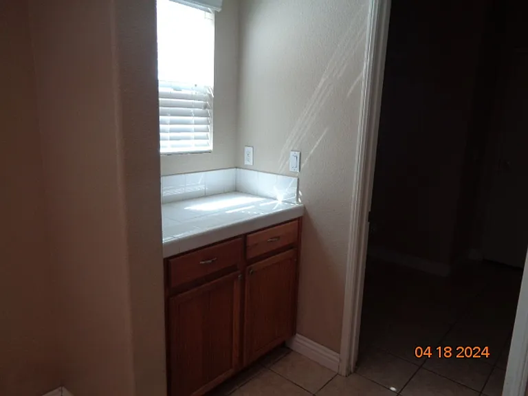 2064 W Avenue K #6 — Photo 5