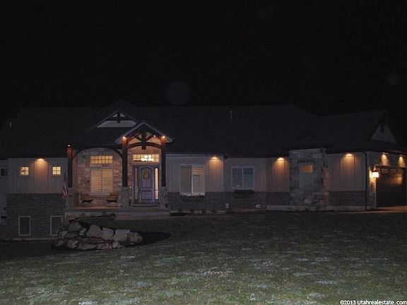 2nd image of 40 E Vista Dr
