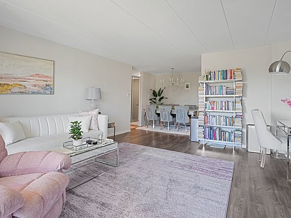 3rd image of 16 E Old Willow Rd APT 223S