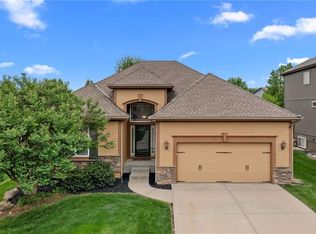 10974 S Barker Rd, Olathe, KS 66061