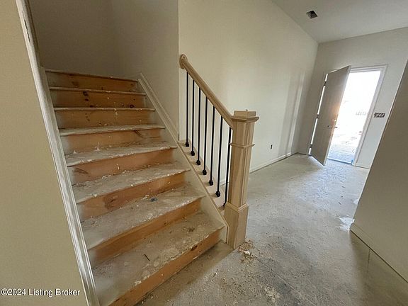 2nd image of 905 Triplett Cir