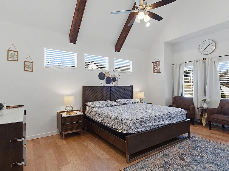 703 S Hickory Dr — Photo 24