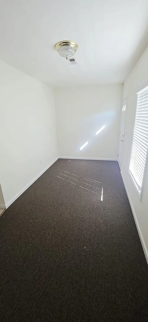 Spacious 2BR North End Townhouse w/ Garage & In-Unit Laundry — Photo 3