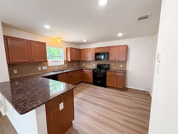 2nd image of 939 Staffordale Manor Ln