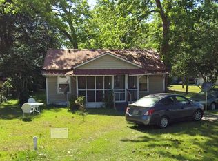 105 N College St, Sparks, GA 31647