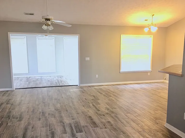1222 Gailard Dr — Photo 5