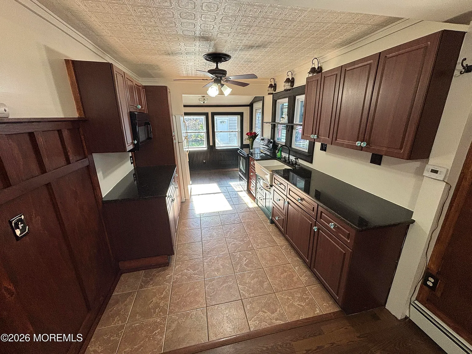 2 bed, $2,600 — Photo 4