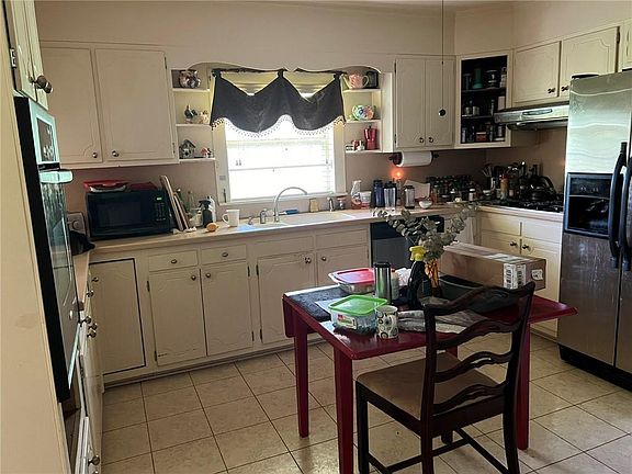 3rd image of 39405 Teel Rd