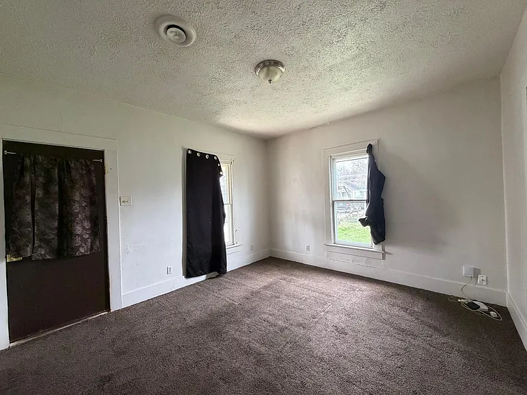 1114 Vine St — Photo 10