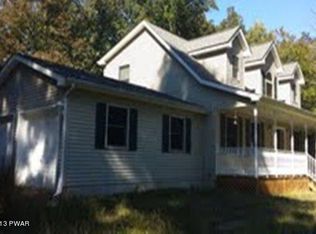120 Garris Pl, Bushkill, PA 18324
