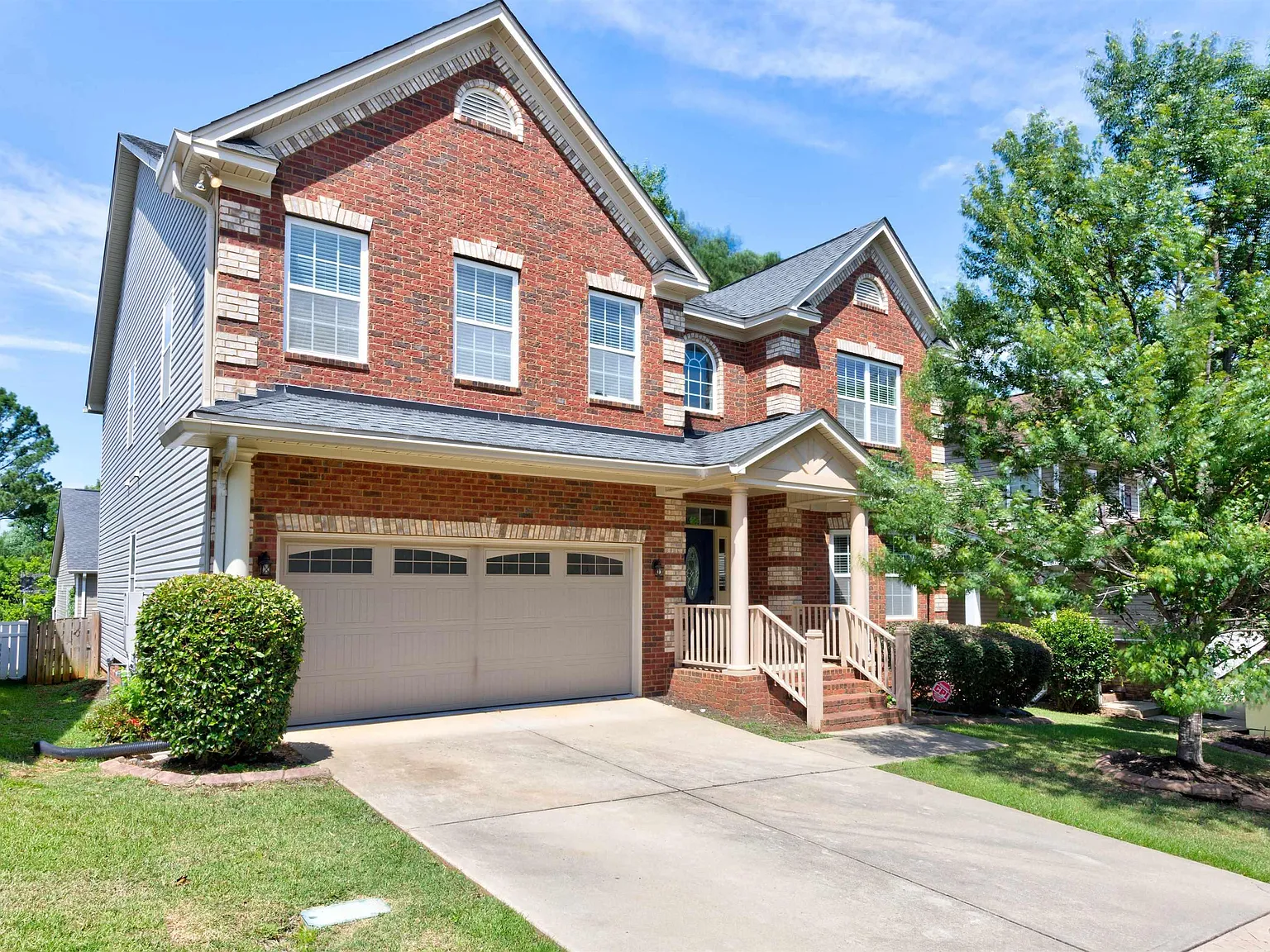 4 bed, 3655 sqft, $2,800 — Photo 2