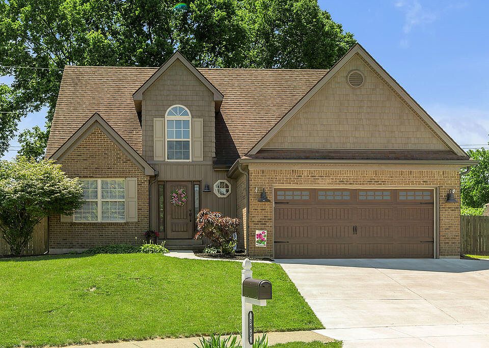 1st image of 395 Colony Dr