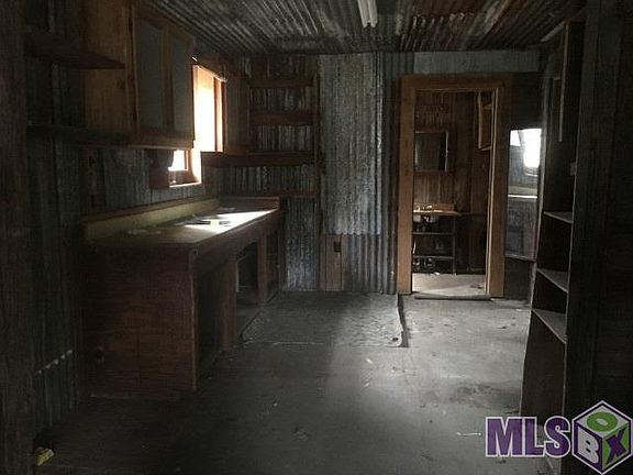 3rd image of 19025 La Trace Rd