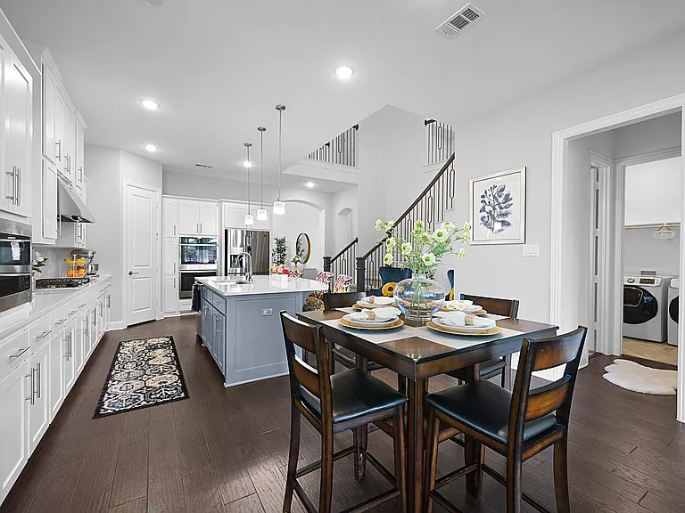 731 Drummond Dr — Photo 12