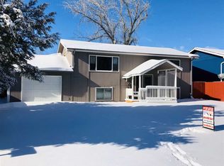 706 Harrison St, Douglas, WY 82633
