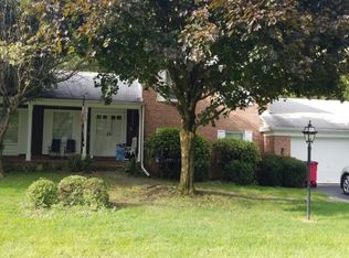 1231 Mountain View Dr, Greensburg, PA 15601