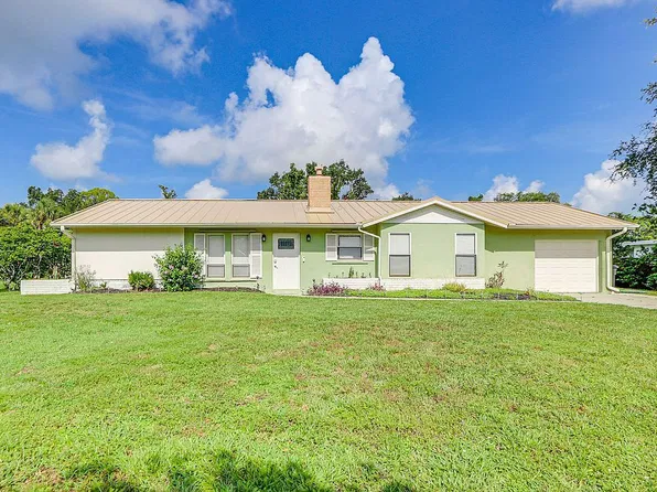 2110 Heasley Rd, Englewood, FL 34223