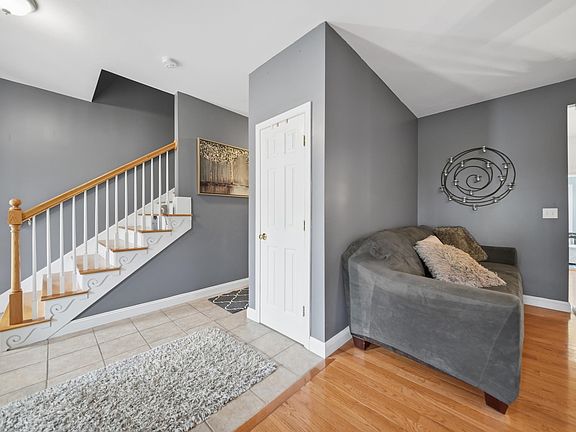 4th image of 54 River Bend Way