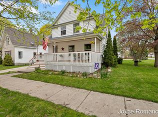 722 S Broas St, Belding, MI 48809