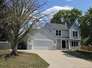 2924 Valento Ln, Little Canada, MN 55117