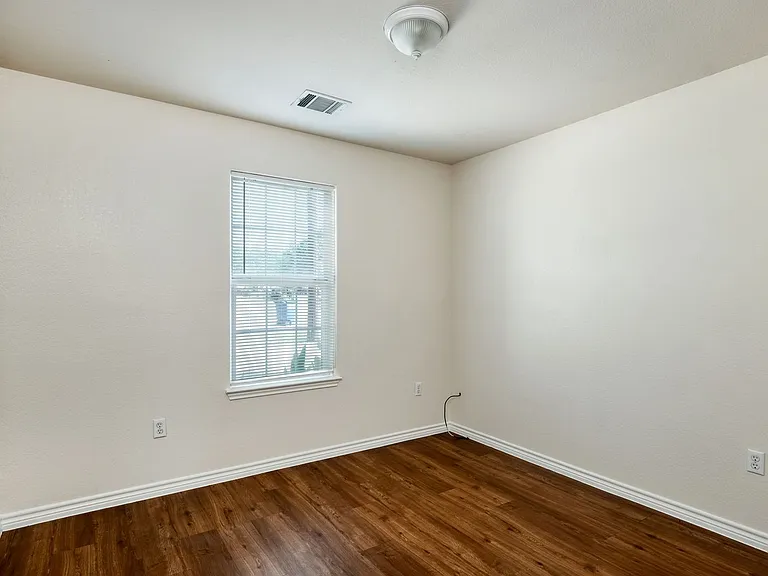108 Live Oak Cir — Photo 11