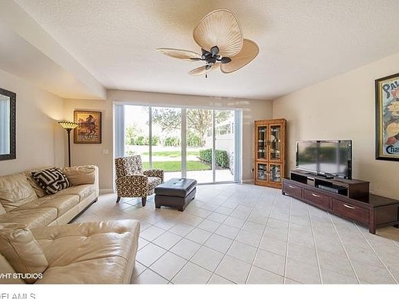 3rd image of 5774 Cove Cir #22