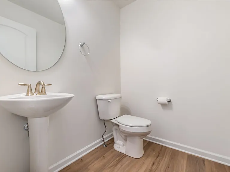 154 High Pointe Dr — Photo 11