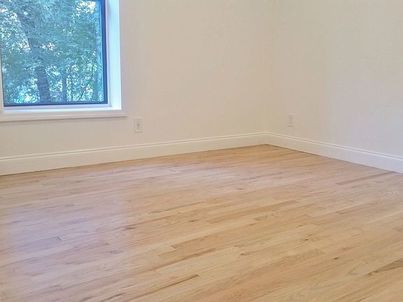 5th image of 315 W 115th St APT 3