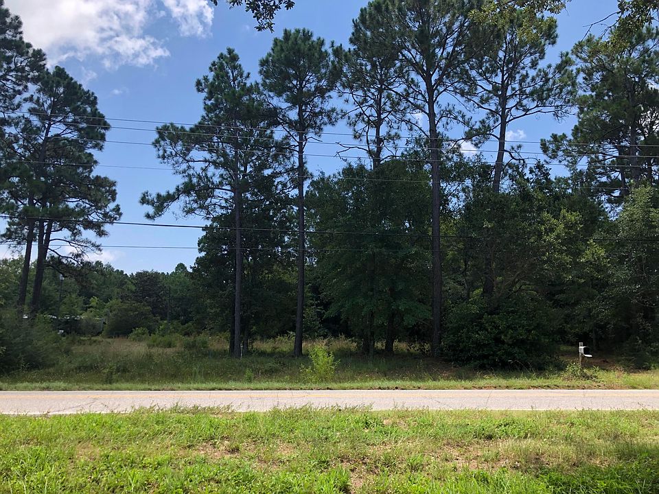 2nd image of 3037 Charlotte Ln