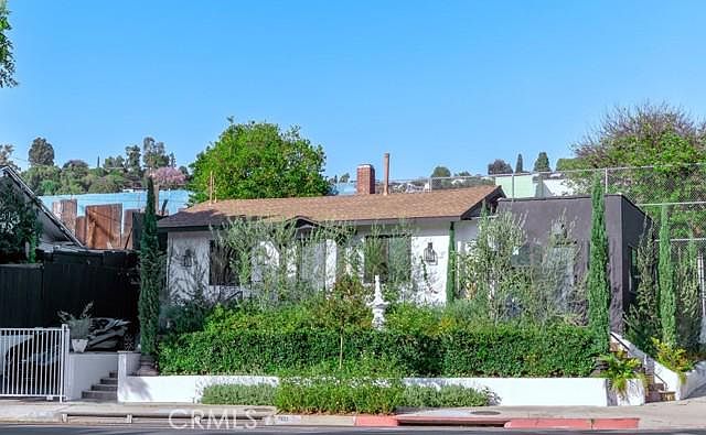 1st image of 1101 Cypress Ave