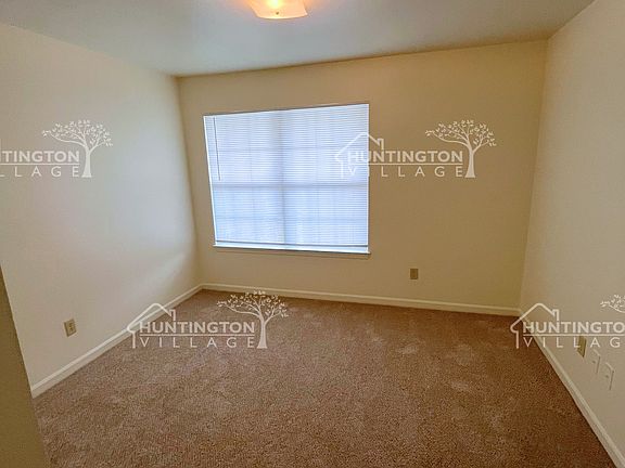 5th image of 302 Marion Way