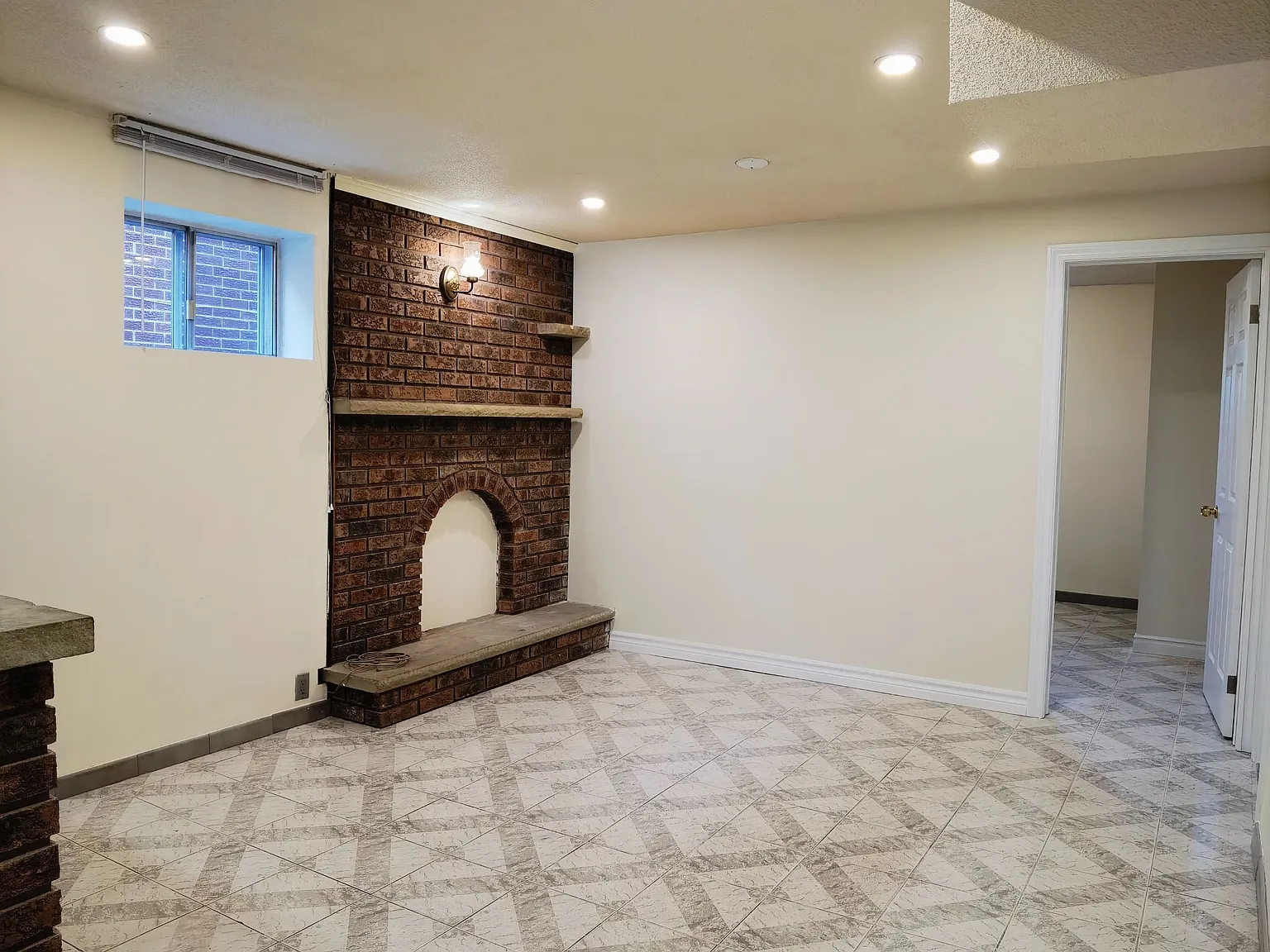 2 bed, $1,800 — Photo 4