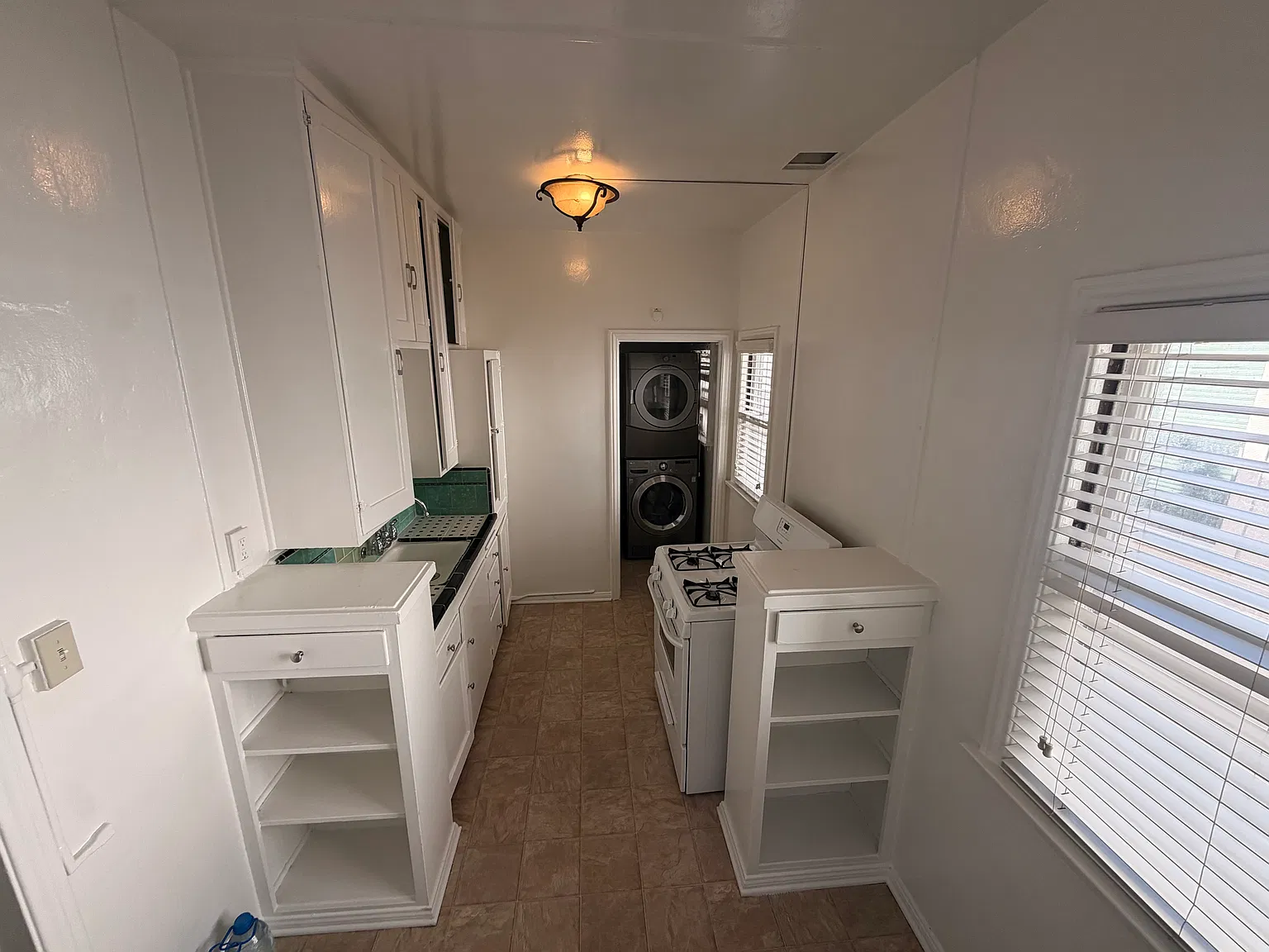 1 bed, 750 sqft, $2,495 — Photo 4
