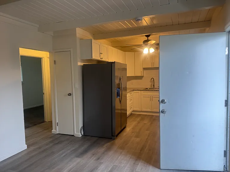 1125 Washington St #5 — Photo 2