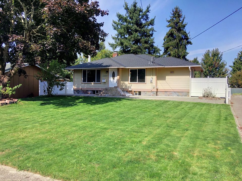 1st image of 1205 23rd St SE