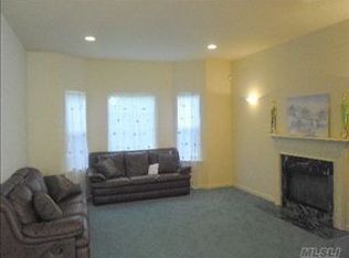 34 Sunflower Ridge Rd, South Setauket, NY 11720